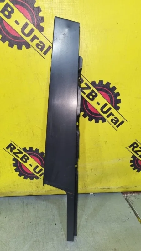 Накладка двери Opel Astra 13303937 J, передняя правая