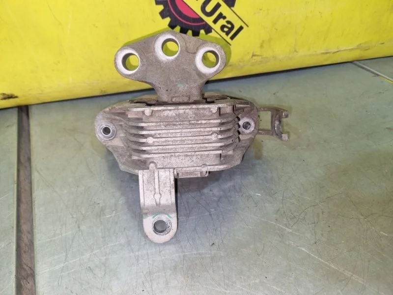 Подушка двигателя Opel Astra 13248472 J, правая