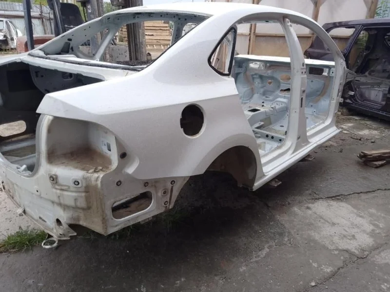 Крыло Volkswagen Polo 6RU809606C MK5 1.6, заднее правое