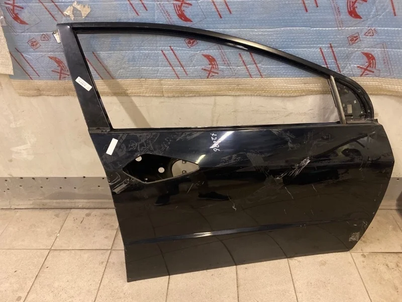 Дверь Honda Civic 2005 - 2012 67010SMGE00ZZ 5D, передняя правая