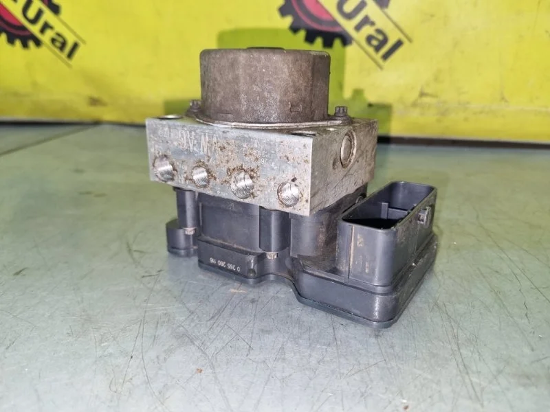 Блок ABS Volkswagen Polo 6R0907379AQ MK5 1.6