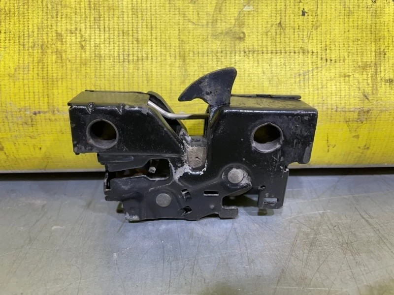 Замок капота Volkswagen Polo 5U0823509G MK5 1.6, передний