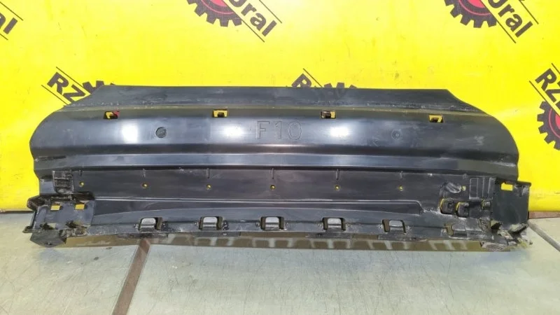 Кронштейн бампера BMW 5-Series 2009-2013 51127299970 F10, задний