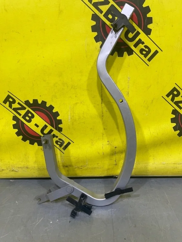 Петля крышки багажника Toyota Corolla 6450312170 Е150 1.6, задняя