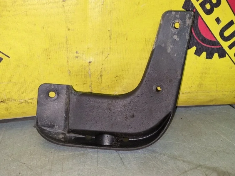 Брызговик Kia Rio 86831H0000 4 FB 1.6, передний левый