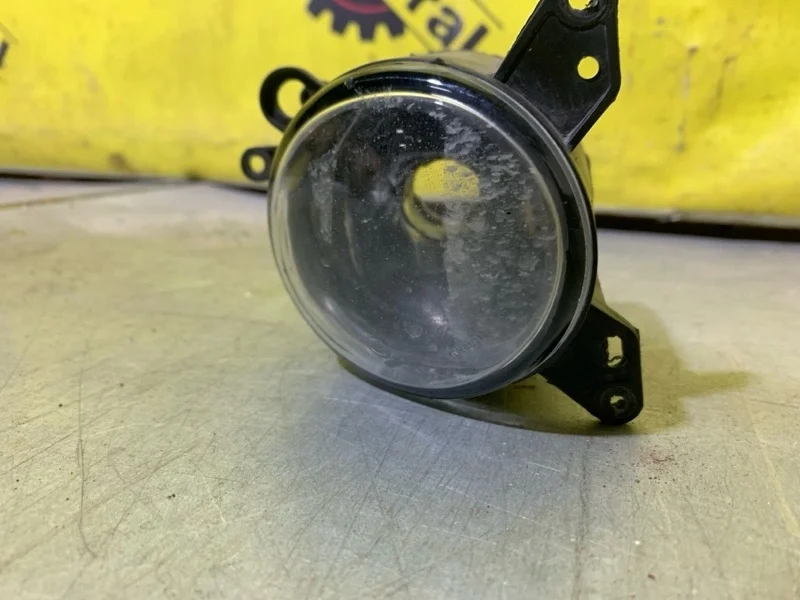 Фара противотуманная Volkswagen Polo 1T0941699G MK5 1.6, передняя правая