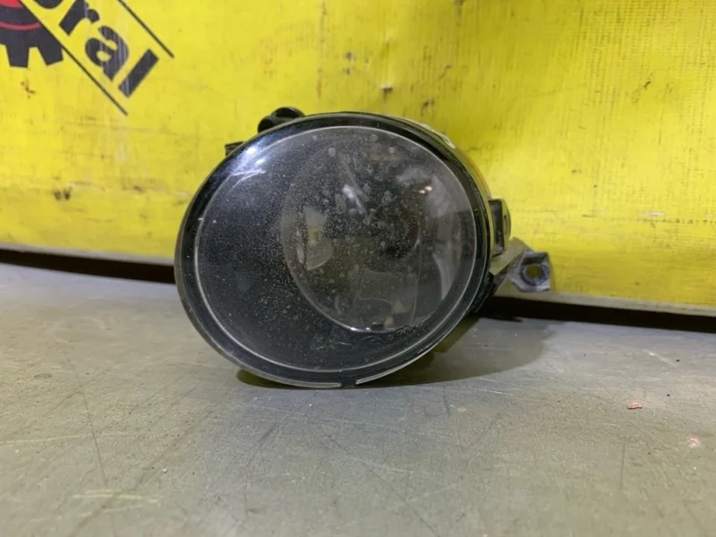 Фара противотуманная Volkswagen Polo 1T0941700C MK5 1.6, передняя правая