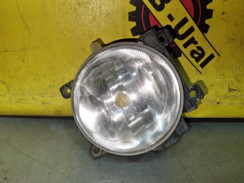 Фара противотуманная Toyota Land Cruiser 2007-2021 8122060100 200, правая