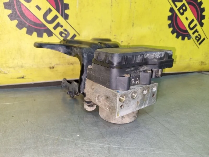 Блок ABS Toyota Corolla 4405012211 E150 1.6