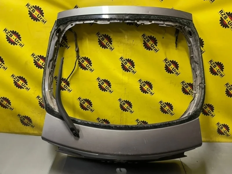 Крышка багажника Renault Laguna 2001-2008 7701472661