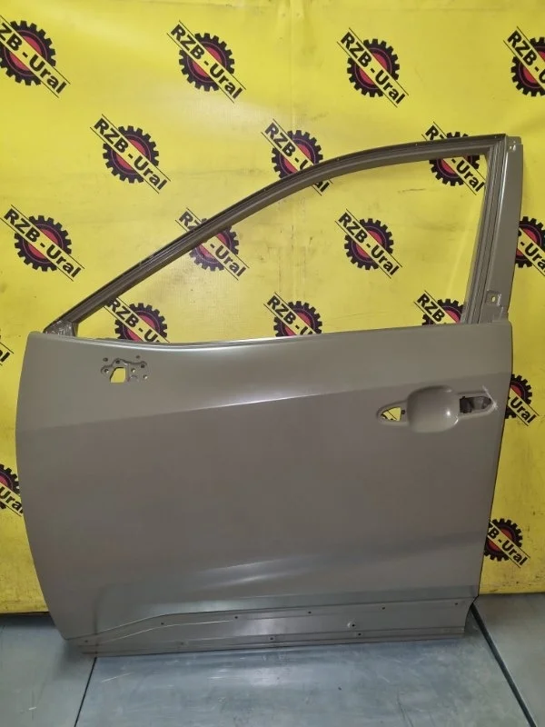 Дверь Toyota RAV-4 2018-2023 6700242180 XA50, передняя левая