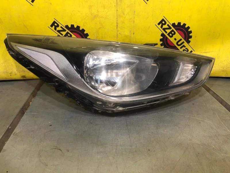 Фара Hyundai Solaris 92102H5000 2, правая