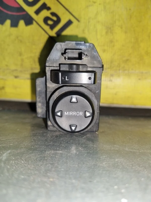 Блок управления зеркалами Hyundai Solaris 93530H5000 2