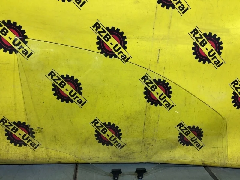 Стекло двери Hyundai Solaris 82420H5010 2, переднее правое