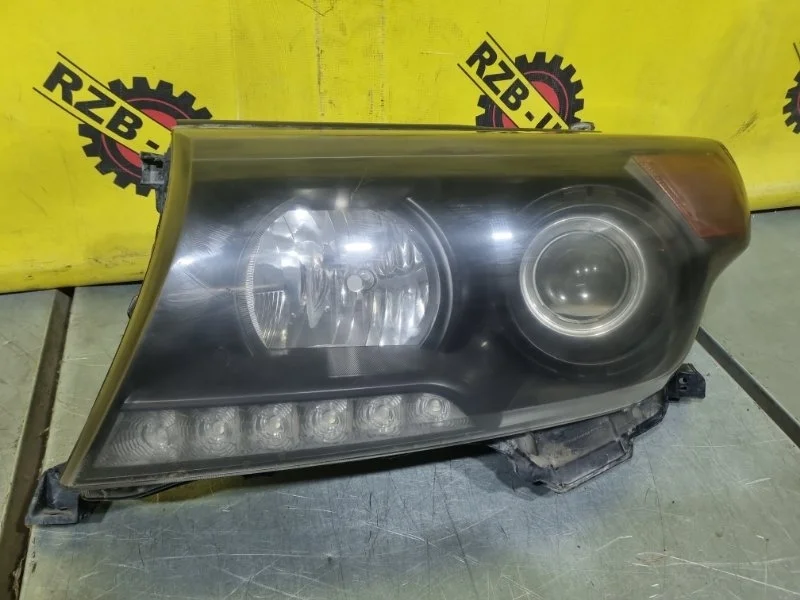Фара Toyota Land Cruiser 2007 - 2021 8118560F30 J200, левая