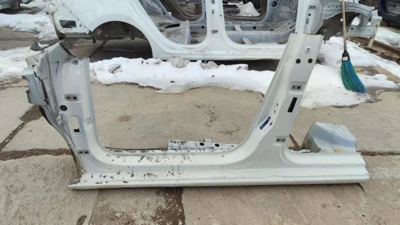 Порог кузова Volkswagen Polo 60U809605 6, левый