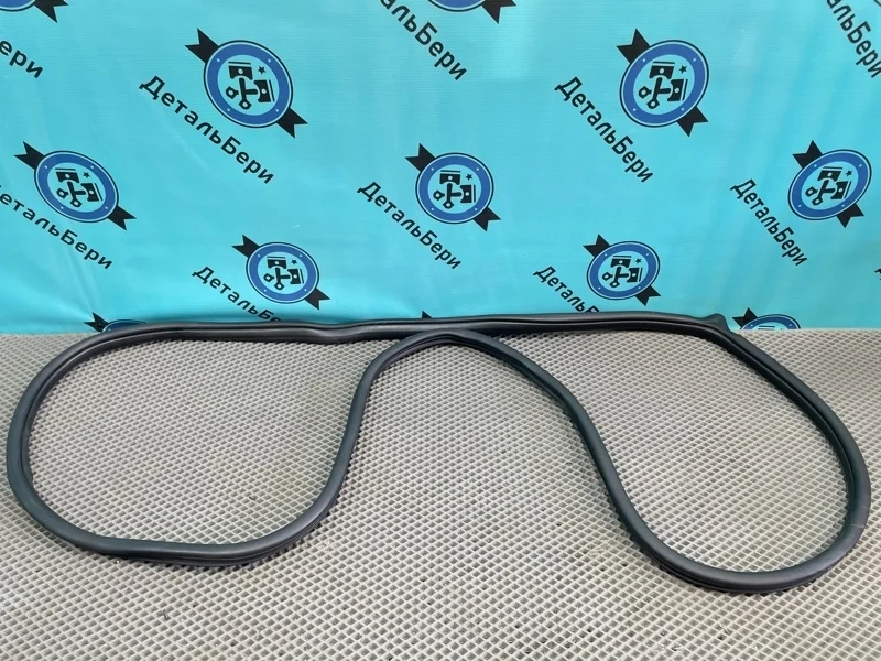 Уплотнитель проема двери Hyundai Solaris 82120H5000 2, передний правый