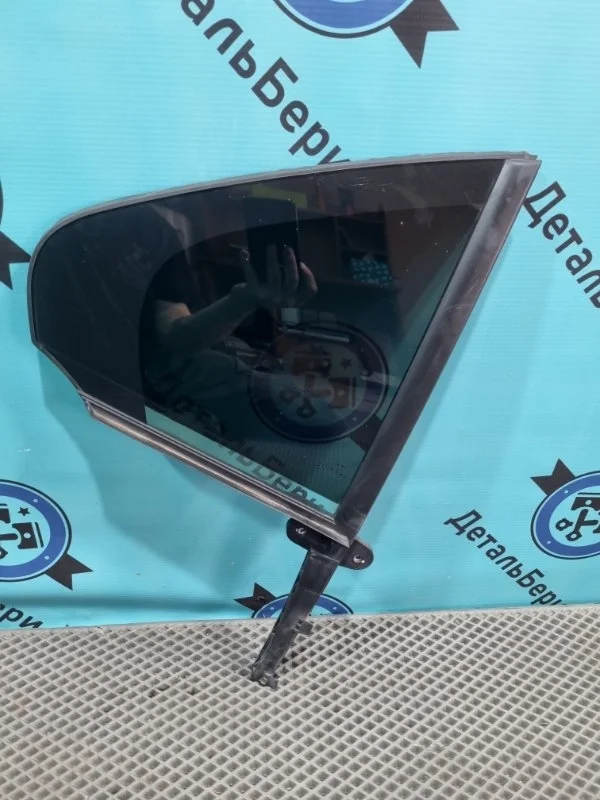 Стекло двери (форточка) Volkswagen Polo 60U845214B 6, заднее правое