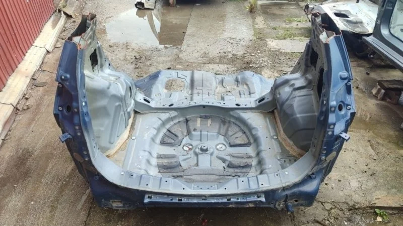 Задняя часть кузова Kia Sportage 715033UC00 SL