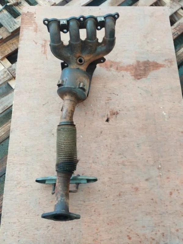 Коллектор выпускной Ford Focus 1908917 3