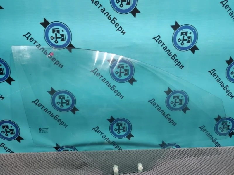 Стекло двери Hyundai Solaris 82420H5000 2 1.4, переднее правое