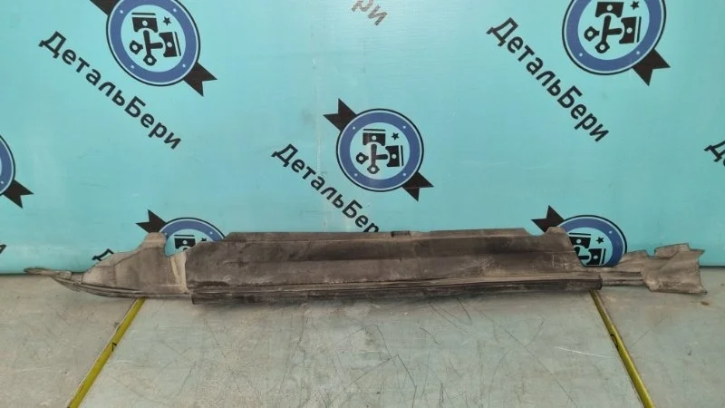 Пыльник крыла Toyota Land Cruiser 5380660020 200, передний левый