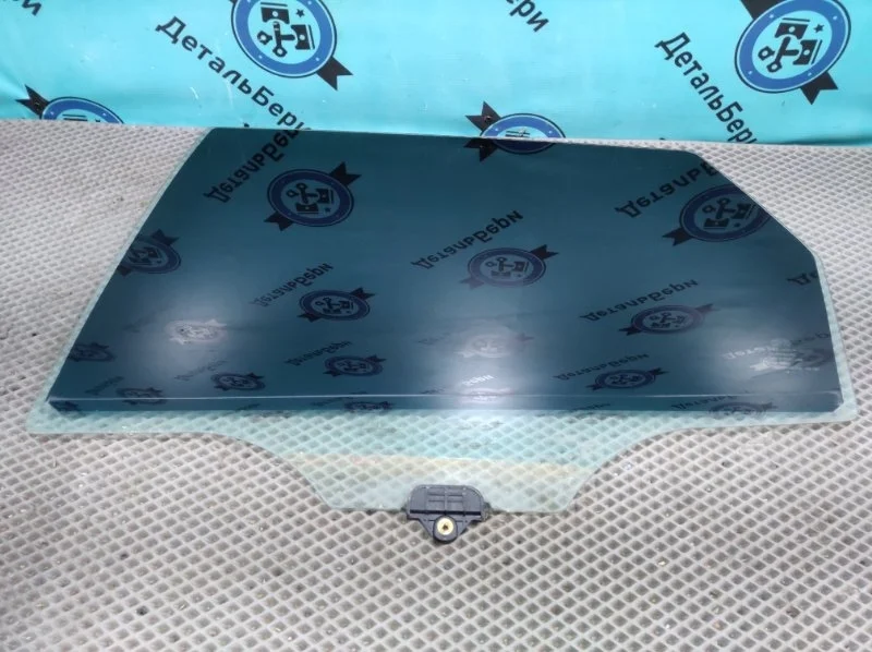 Стекло двери Kia Ceed 834111H000 ED, заднее левое