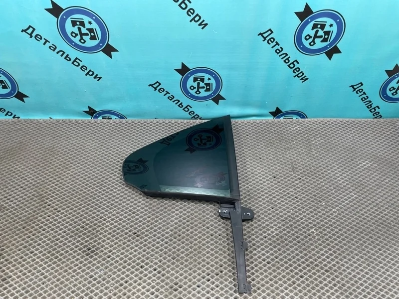 Стекло двери (форточка) Skoda Rapid 60U845214B 2, заднее правое