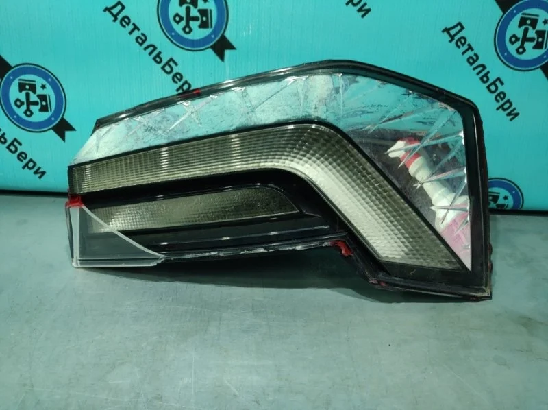 Фонарь Skoda Rapid 60U945208A 2, правый