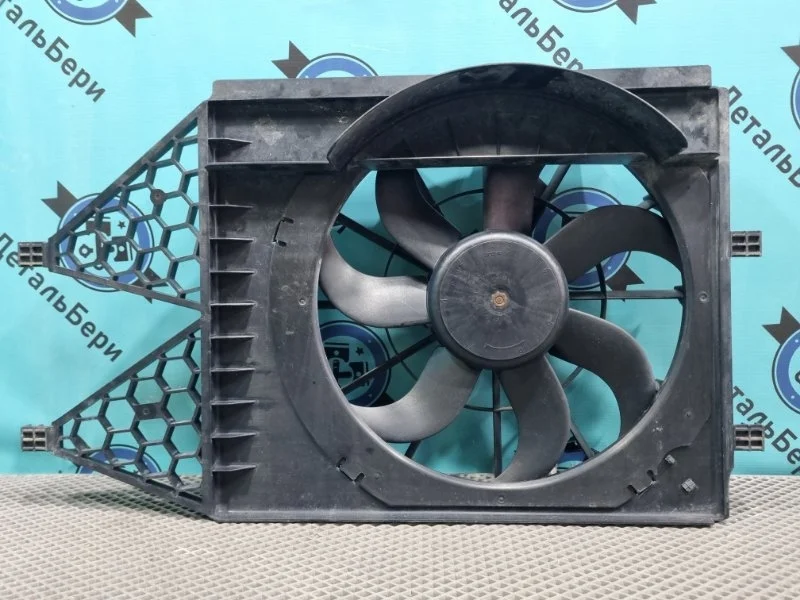 Диффузор радиатора Skoda Rapid 6RU121207B 2