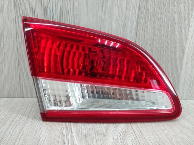 Фонарь внутренний Nissan Almera 265554AA1A G15, задний левый