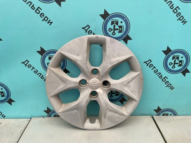 Колпак колеса Hyundai Solaris 529604L100 1