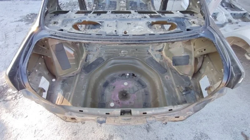 Задняя часть кузова Toyota Corolla 6160112A40 E150
