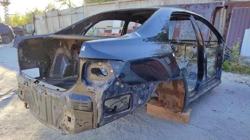 Крыло Toyota Corolla 6160112A40 E150, заднее правое