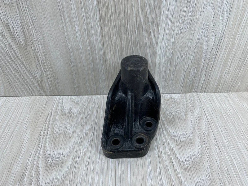 Кронштейн двигателя Kia Rio 218253X000 3 1.4, правый