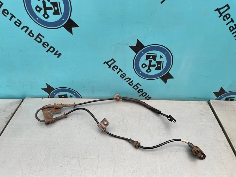 Датчик ABS Kia Rio 956701R000 3 1.4, передний левый