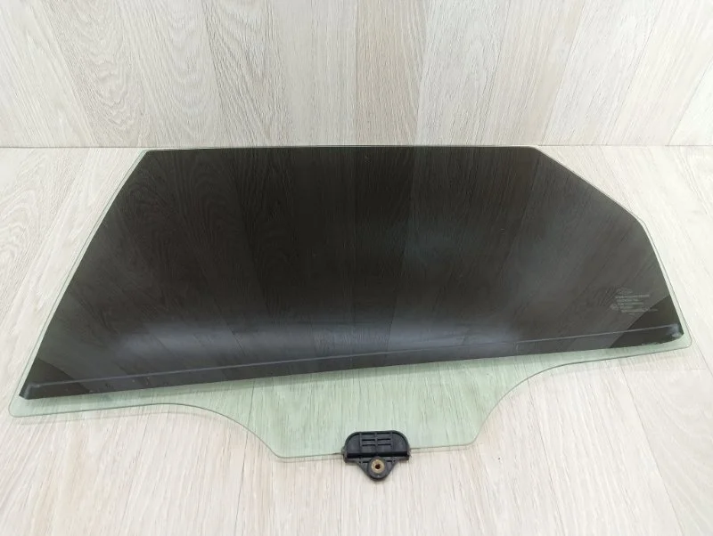 Стекло двери Kia Ceed 834111H000 ED, заднее левое