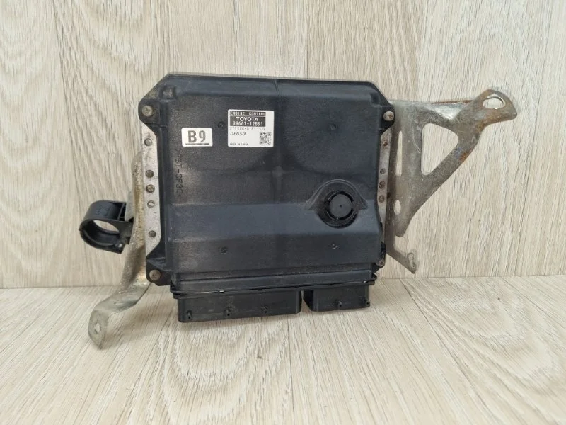 Блок управления двигателем Toyota Corolla 8966112B91 E150