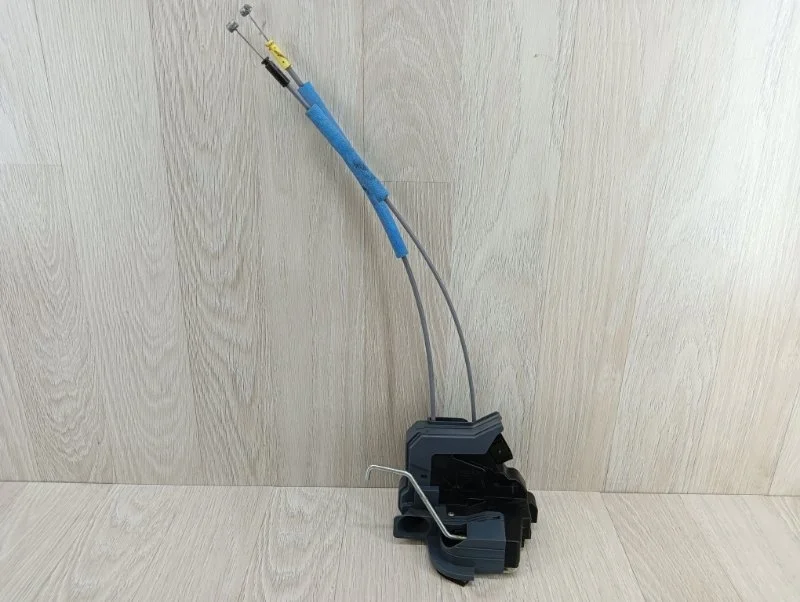 Замок двери Hyundai Solaris 81320H5020 2 1.4, передний правый