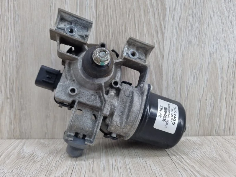 Мотор стеклоочистителя Hyundai Solaris 98100H5000 2 1.4