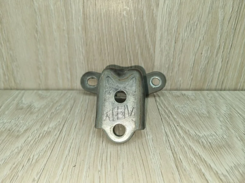 Петля двери Kia Ceed 793102E000 JD, передняя левая