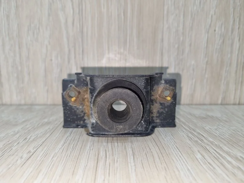 Кронштейн радиатора Kia Rio 25333H5000 4 FB 1.4