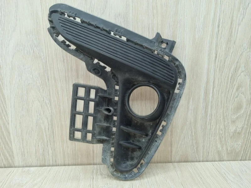 Накладка противотуманной фары Kia Rio 86523H0000 4 FB 1.4, передняя левая