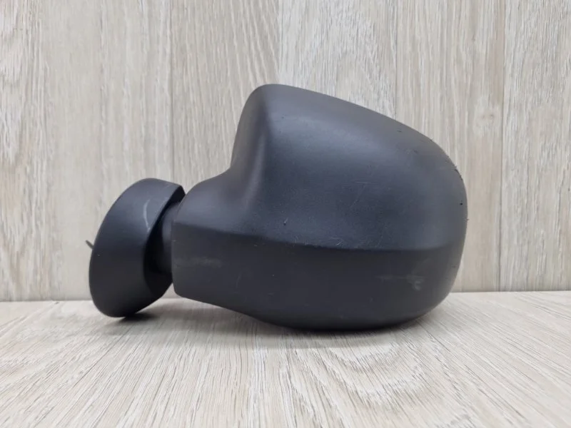 Зеркало боковое Nissan Terrano 963027883R D10, переднее левое