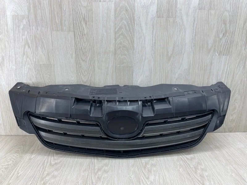 Решетка радиатора Toyota Corolla 5311412100 E150