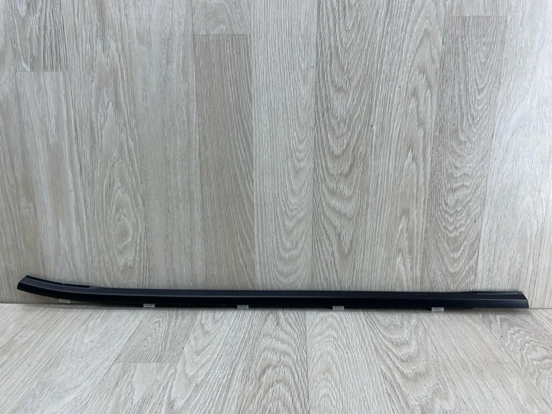 Молдинг стекла двери Kia Ceed 832101H000 ED, задний правый