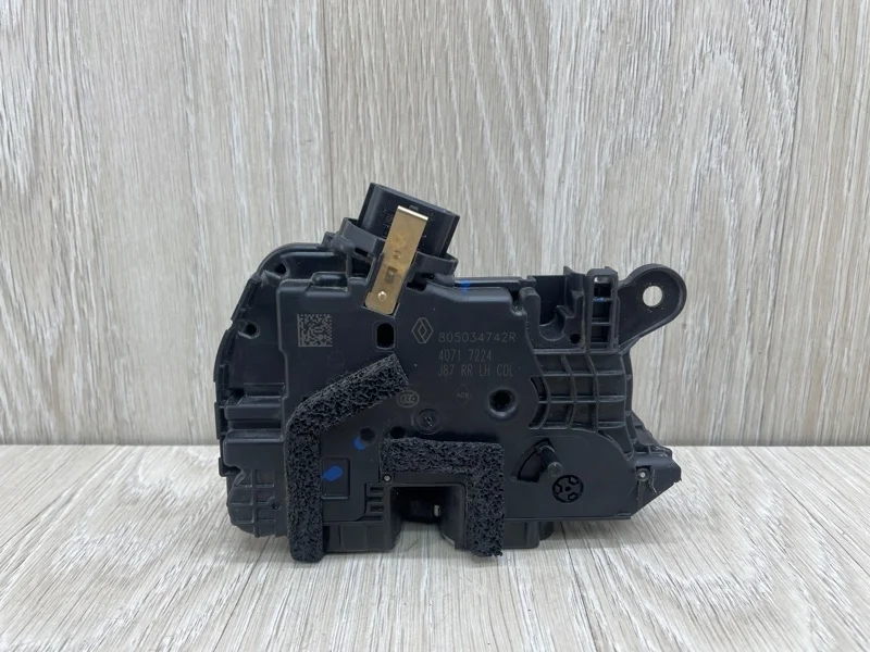 Замок двери Renault Kaptur 805034742R, задний левый