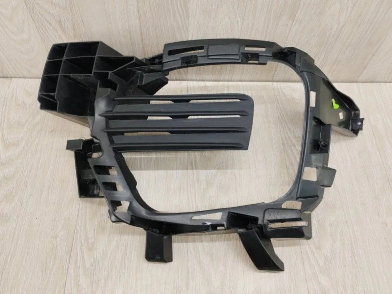 Кронштейн противотуманной фары Renault Kaptur 269250618R, левый