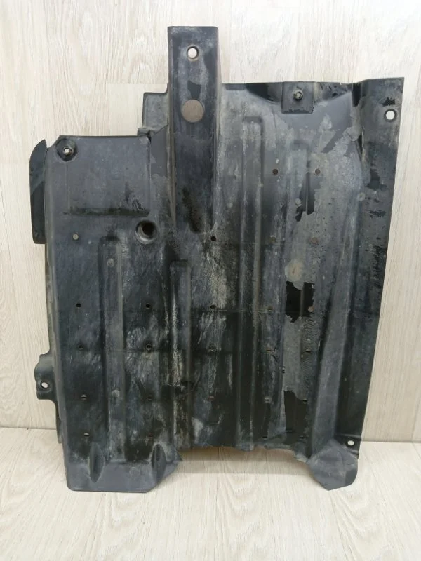 Защита днища кузова Hyundai ix35 841372Z000, левая