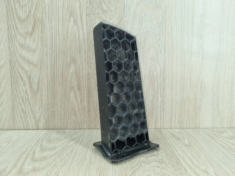 Кронштейн усилителя бампера Hyundai ix35 865712Y000, передний левый